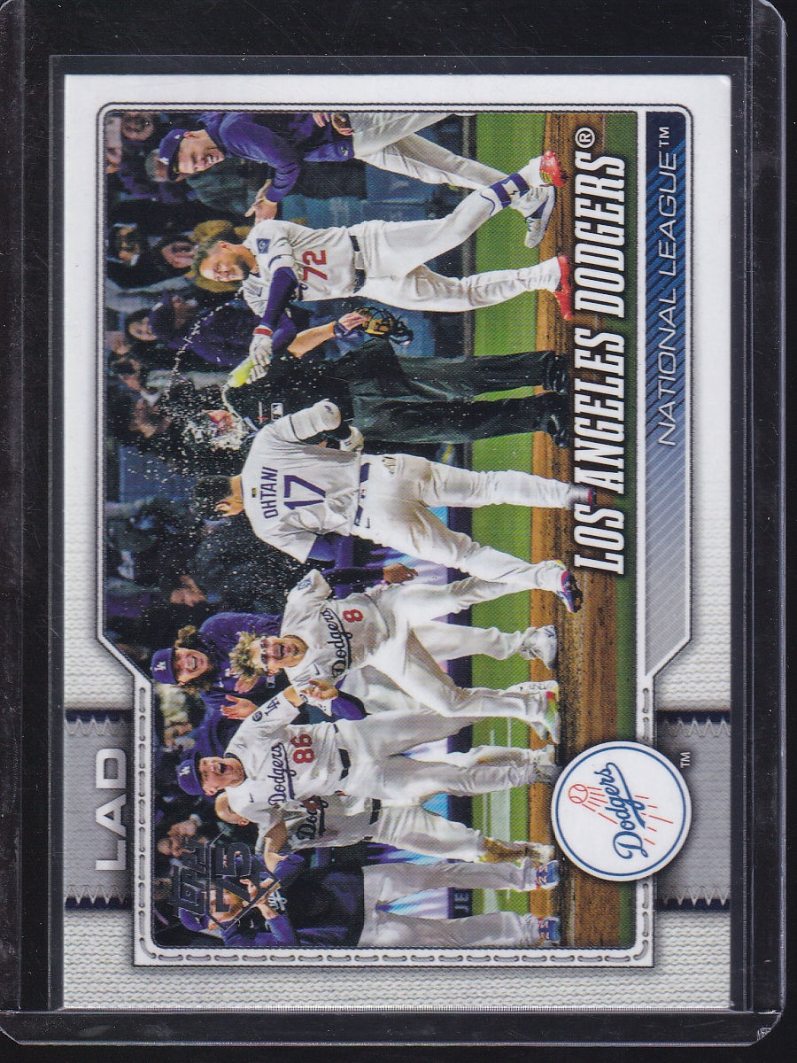 2026 Topps #256 Los Angeles Dodgers
